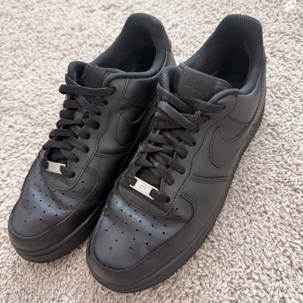 Nike Air Force 1 Low Triple Black Size 13 Leather Sneakers CW2288-001 EUC